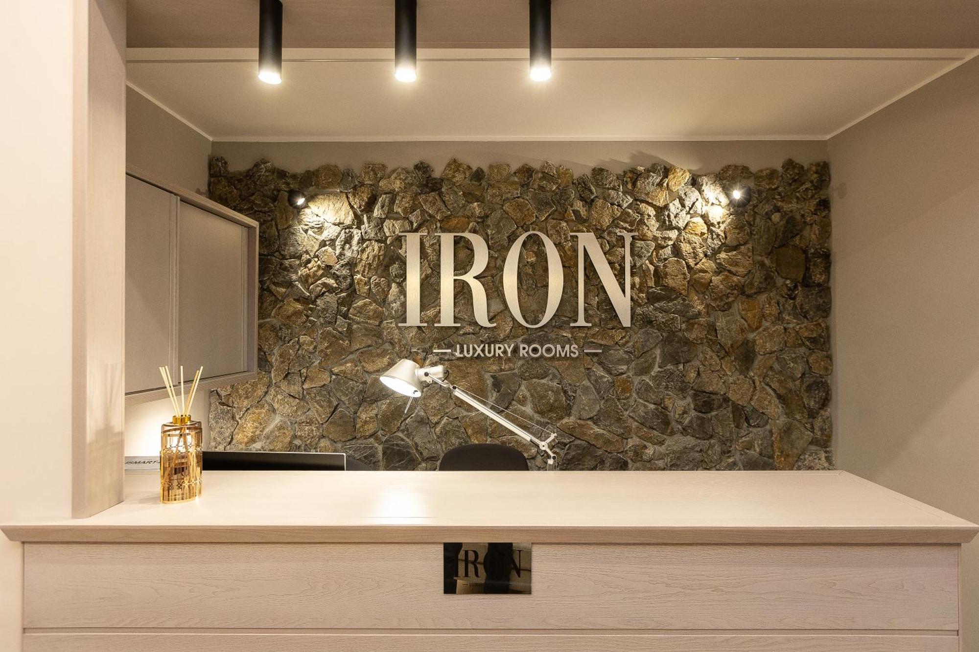 Iron Luxury Rooms Rom Exteriör bild