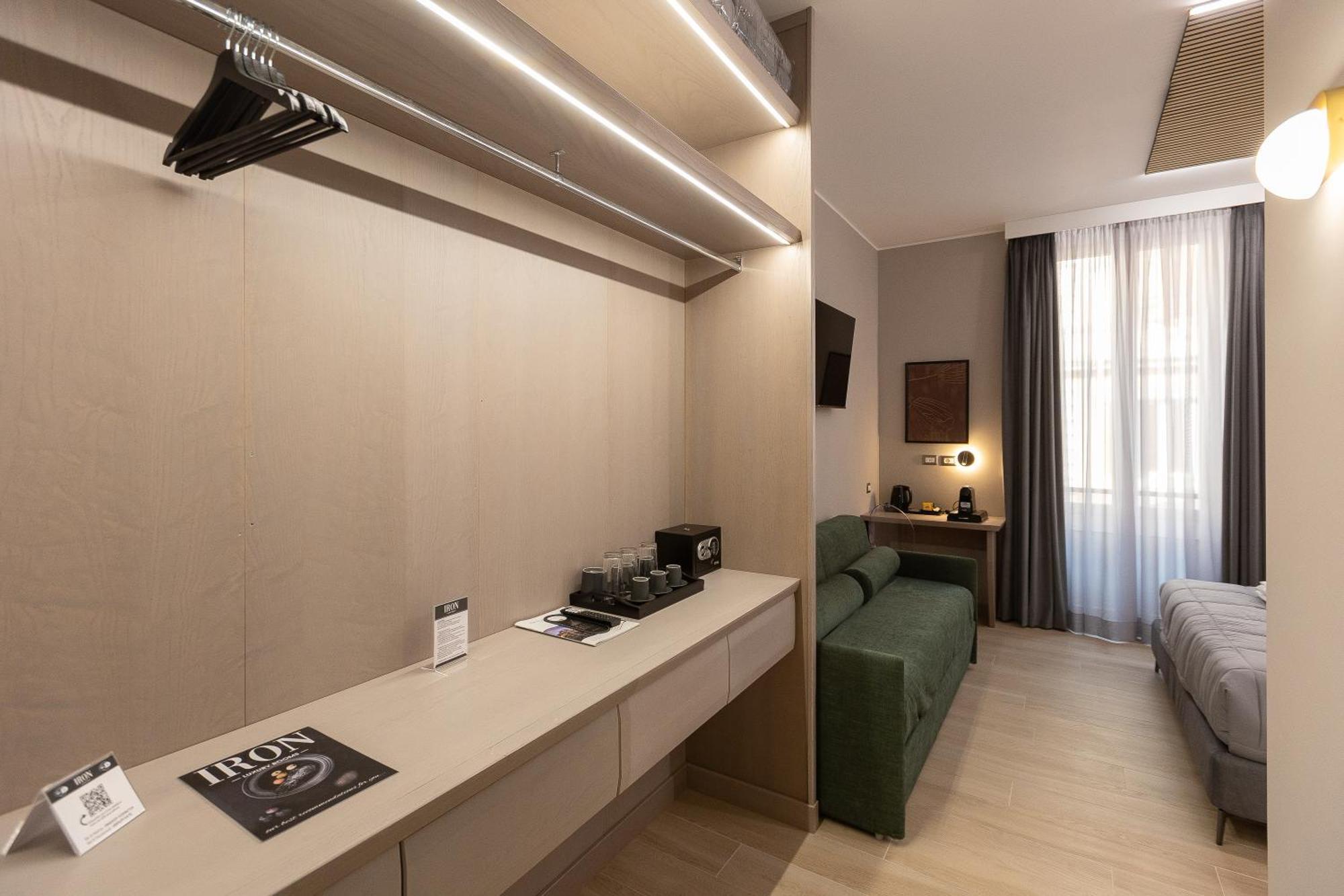 Iron Luxury Rooms Rom Exteriör bild